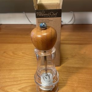 PC salt/pepper grinder. New in box. Vintage beautiful design.